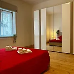 아파트 Luxury Allo In Center Of 우디네