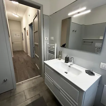 Luxury Allo In Center Of Apartment *